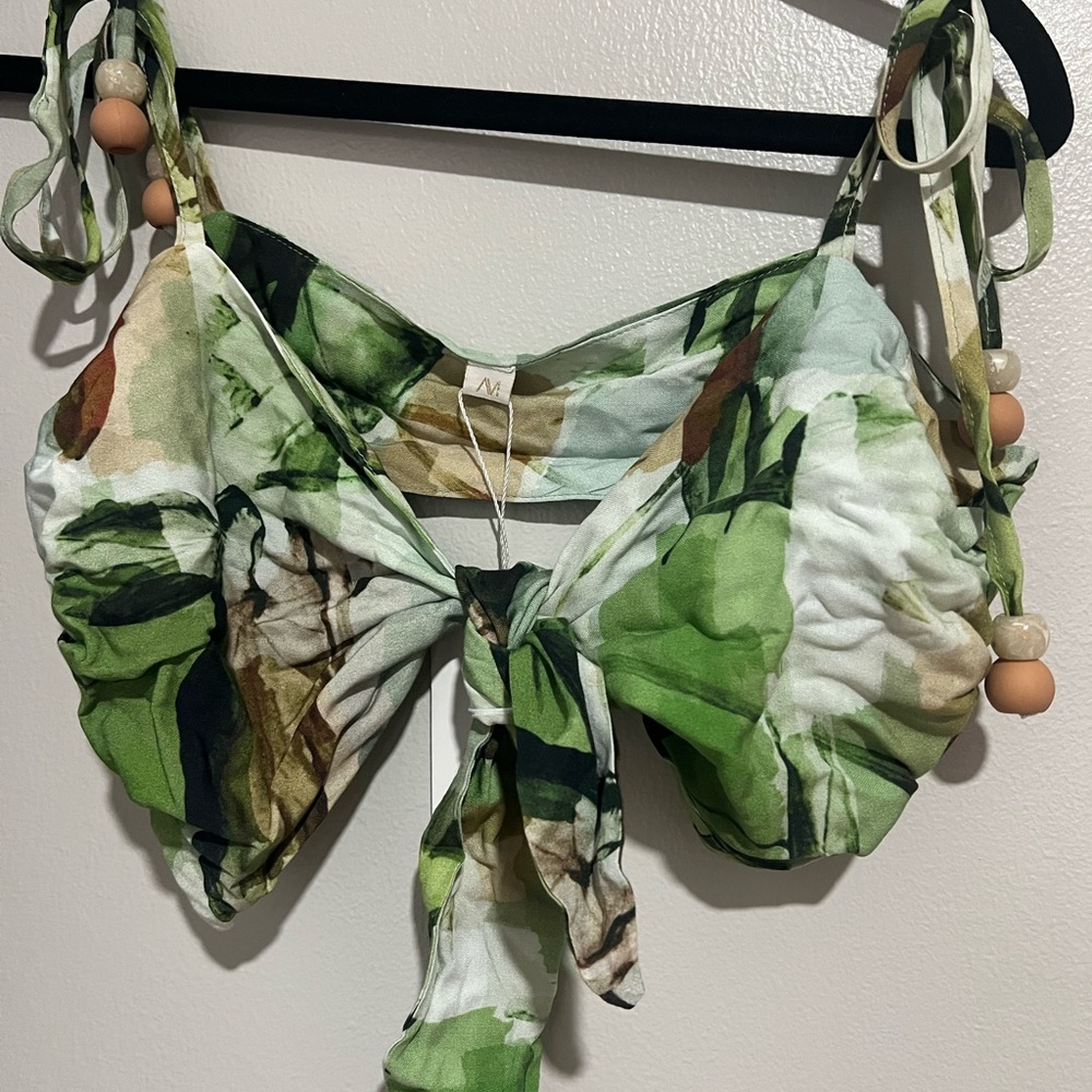 Agua Menta Beach & Swimwear | Green Floral Tie-Front Crop Top